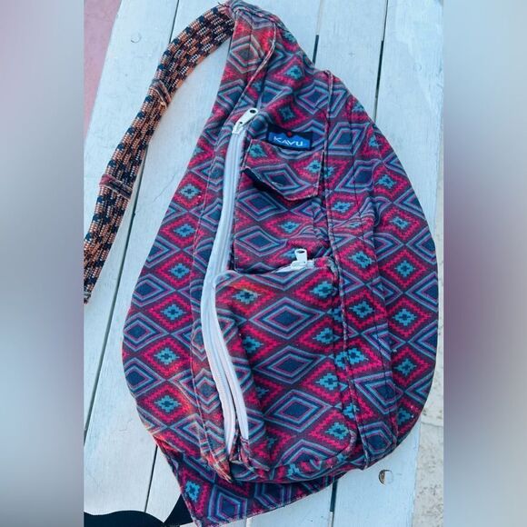 KAVU Limited Edition Tribal Print Rope Bag - Picture 7 of 9